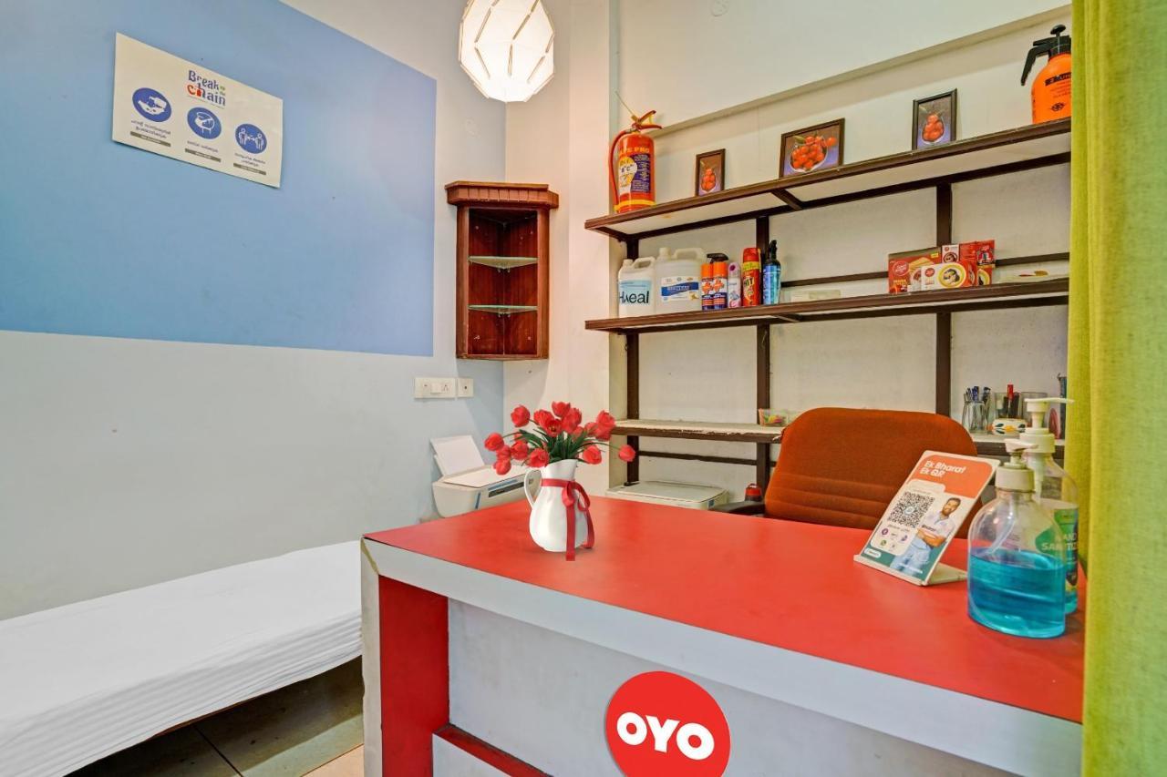 Oyo Thykoodam Sleep Inn Kochi Exteriör bild
