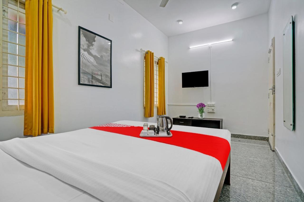 Oyo Thykoodam Sleep Inn Kochi Exteriör bild